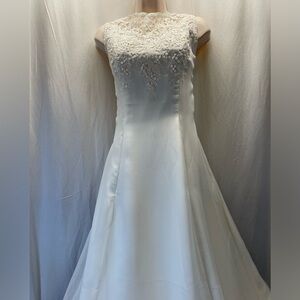 Sposabella formal dress, ivory, beaded, lace, sz 10/12, bridal, prom, backless